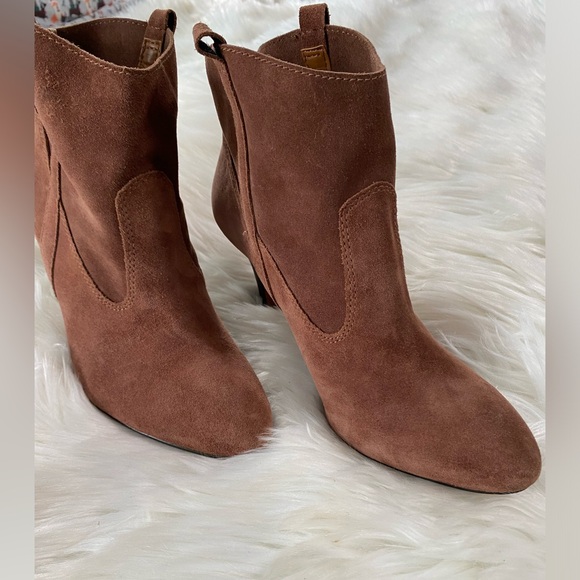 Nine West Ladies Brown dude booties Sz 10.5 - Picture 10 of 11